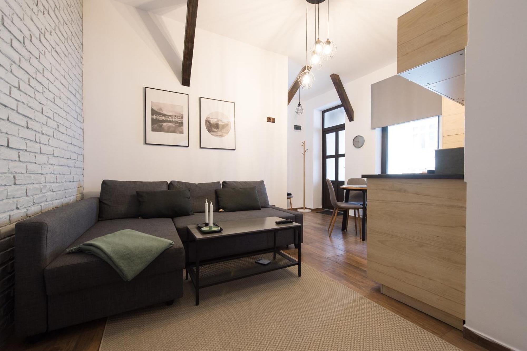 Lovely Brasov Flat With Patio And Mountain Views Exterior foto